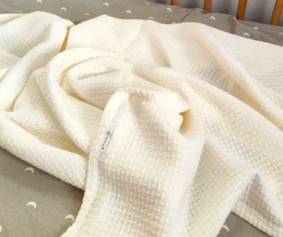 Kocyk bawełniany dla niemowląt 75x100 ŚMIETANKOWY